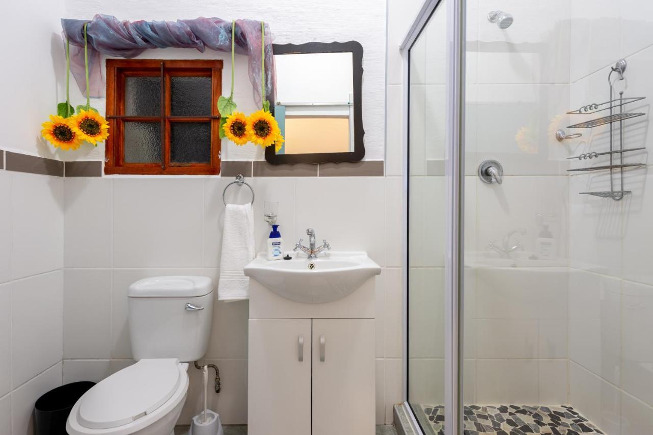 Zesty Guesthouse Порт-Эдвард Экстерьер фото