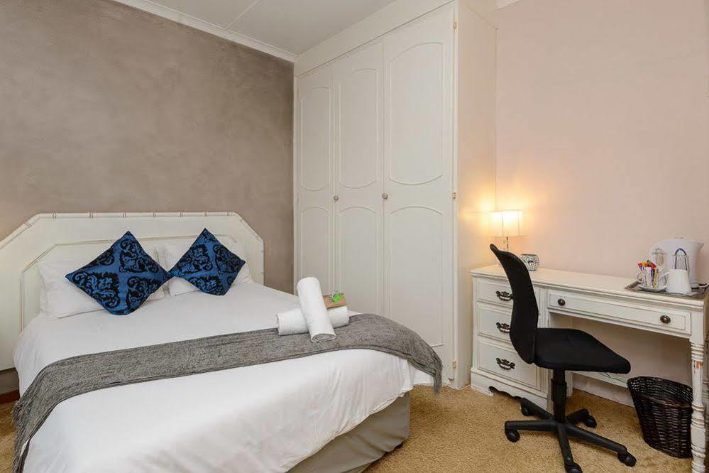 Zesty Guesthouse Порт-Эдвард Экстерьер фото